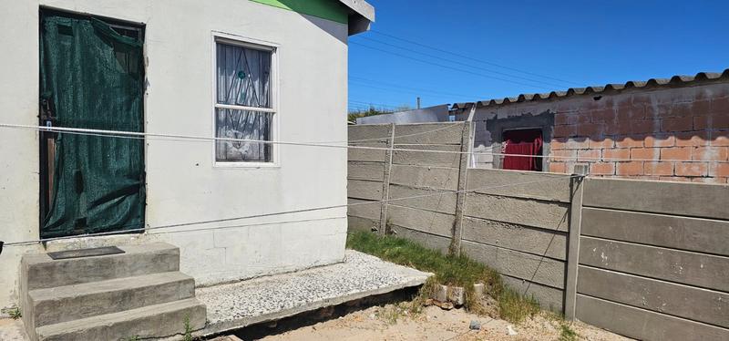 2 Bedroom Property for Sale in Guguletu Western Cape